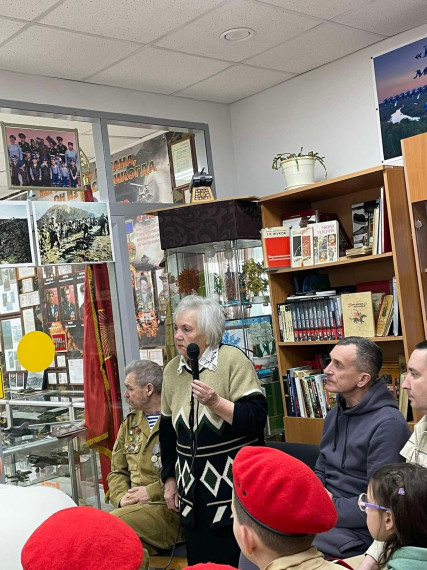 15 февраля в Унъюганской модельной библиотеке семейного чтения имени Е.Д. Айпина состоялась встреча двух поколений.