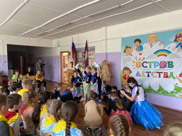 Сегодня в детском оздоровительном лагере «Остров детства» прошло мероприятие «Летний Новый год».